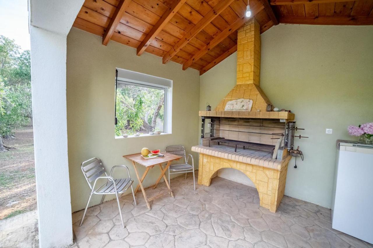 Villa Adonis Halikounas Exterior photo