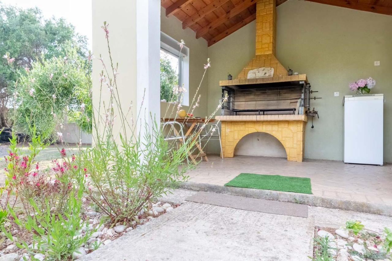 Villa Adonis Halikounas Exterior photo