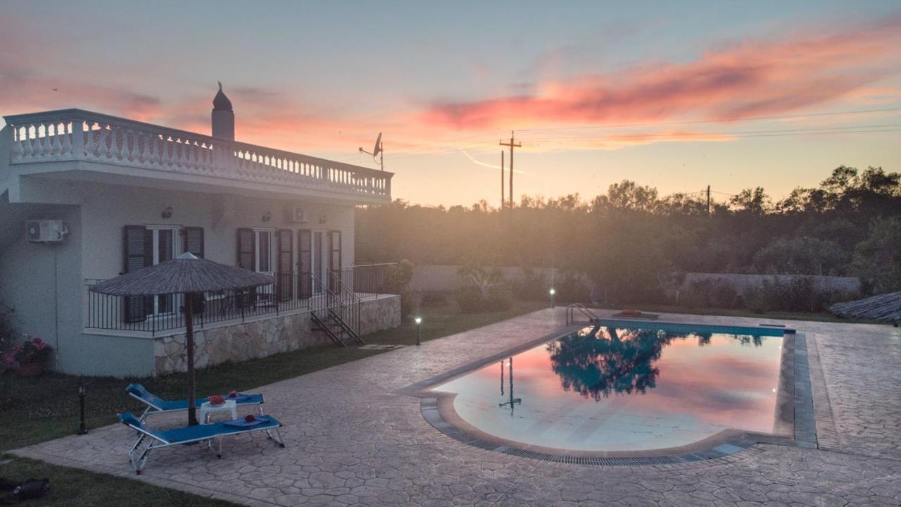 Villa Adonis Halikounas Exterior photo